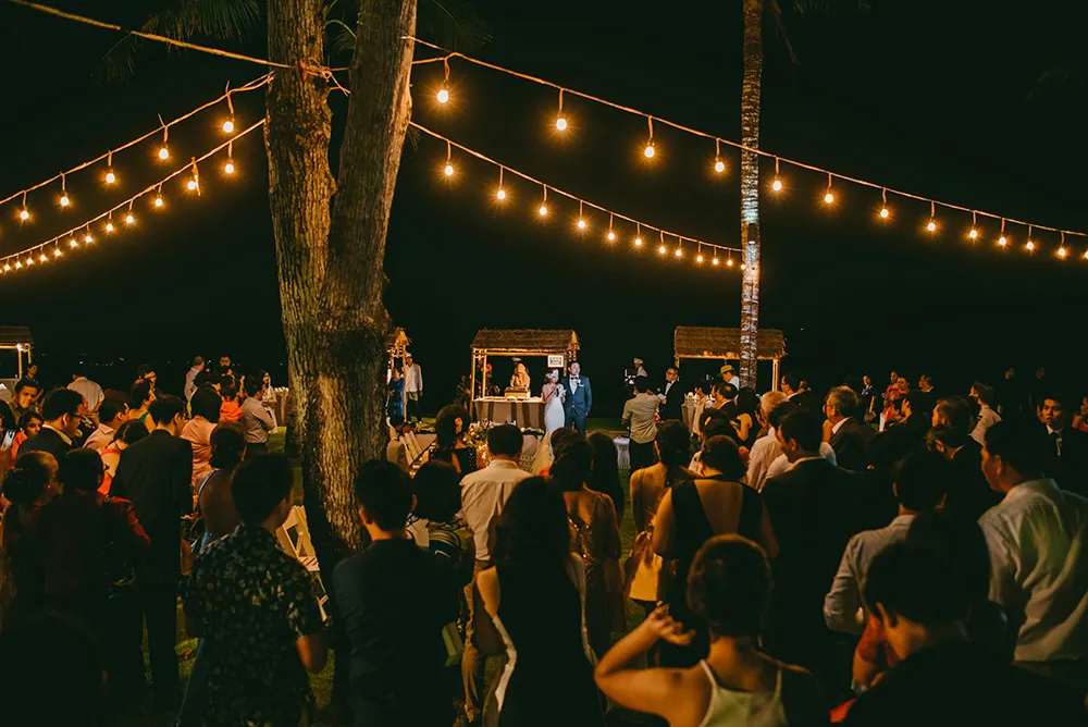 Photo by Diktat Photography. theweddingnotebook.com