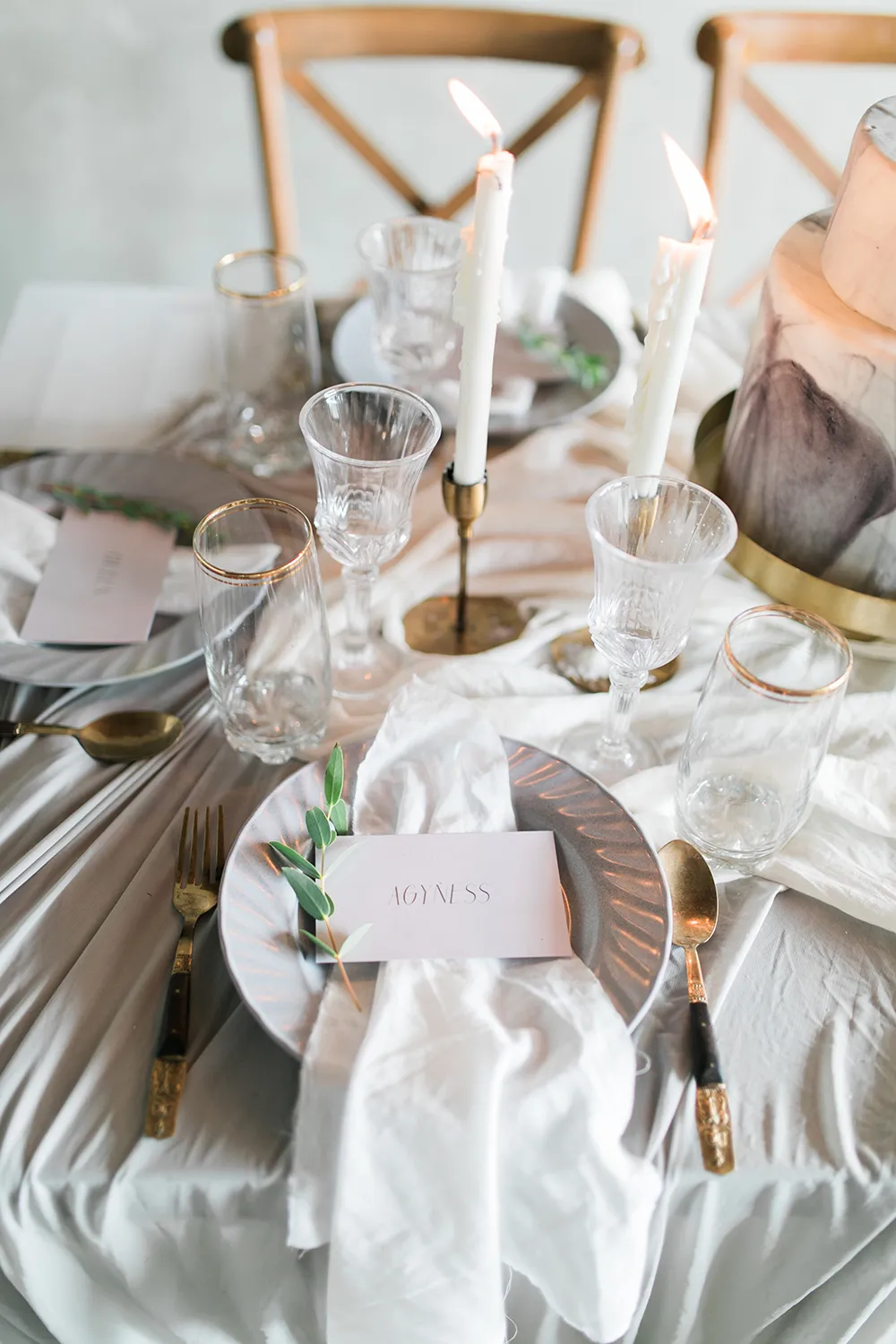 Photo by Marlon Capuyan Photography. theweddingnotebook.com