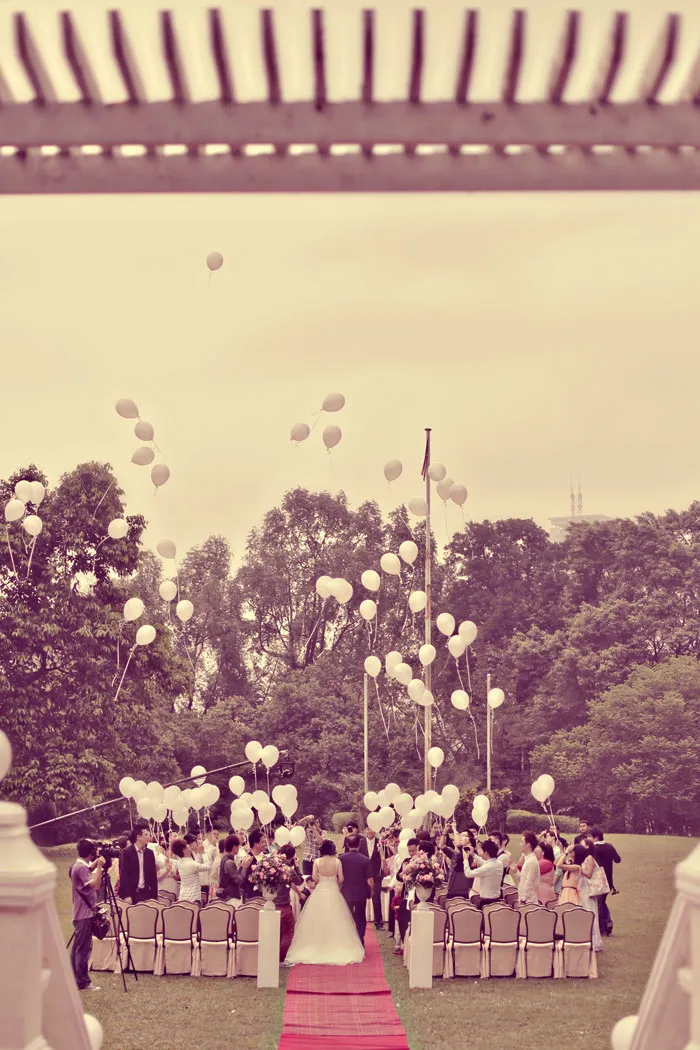 Photography by ZA Gallery. theweddingnotebook.com