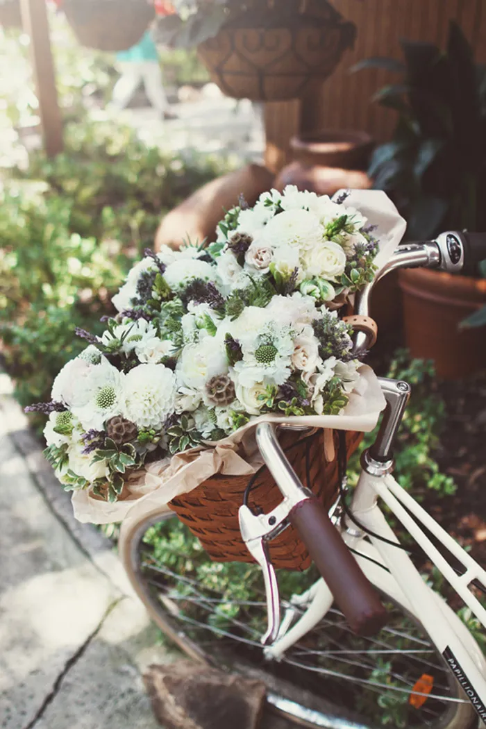 Photo by Ian Photography. theweddingnotebook.com