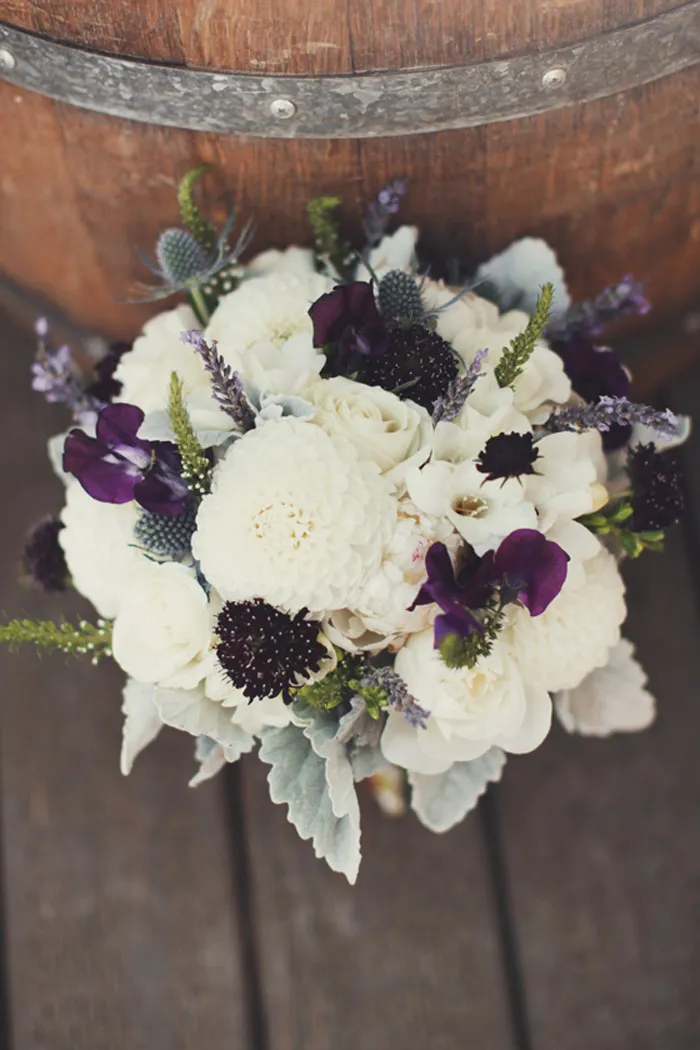 Photo by Ian Photography. theweddingnotebook.com