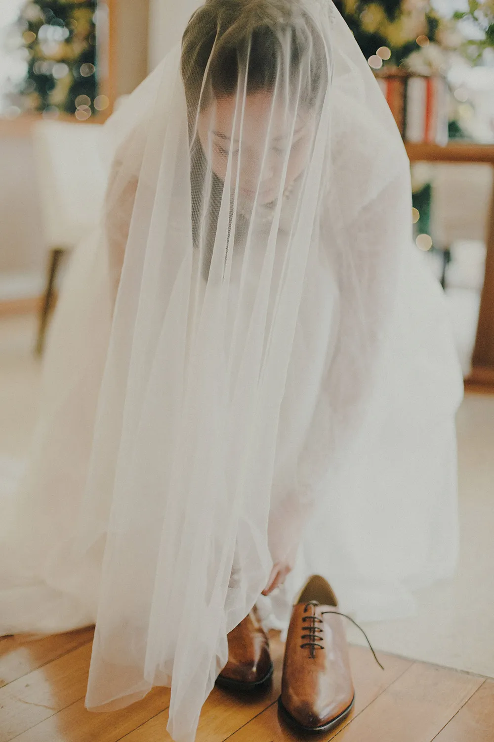 Photo by Samuel Goh Photography. theweddingnotebook.com