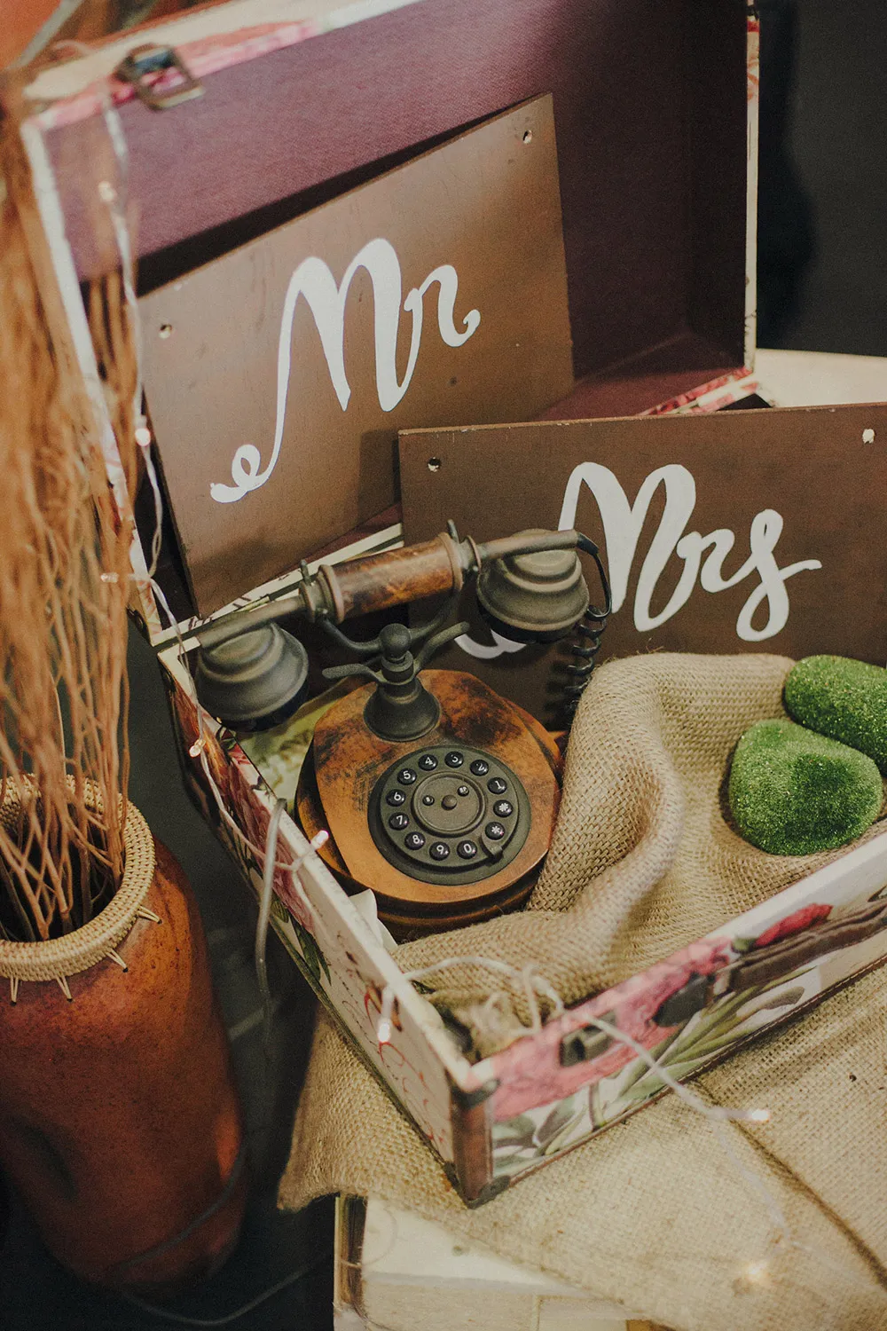 Photo by Samuel Goh Photography. theweddingnotebook.com