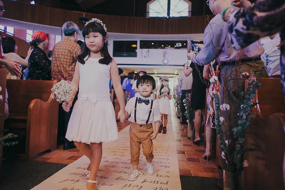 Photo by Samuel Goh Photography. theweddingnotebook.com