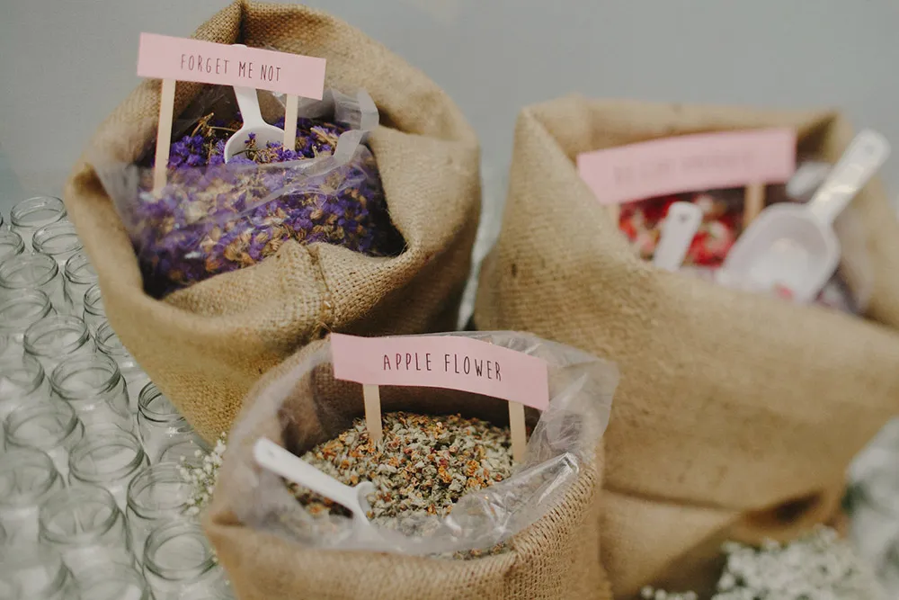 Photo by Samuel Goh Photography. theweddingnotebook.com