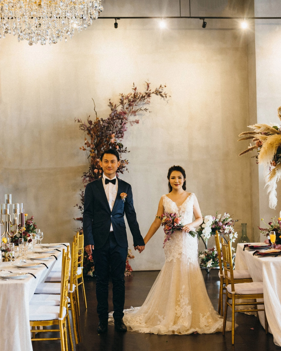 A Wedding Styled Shoot With a Rustic Autumn Theme