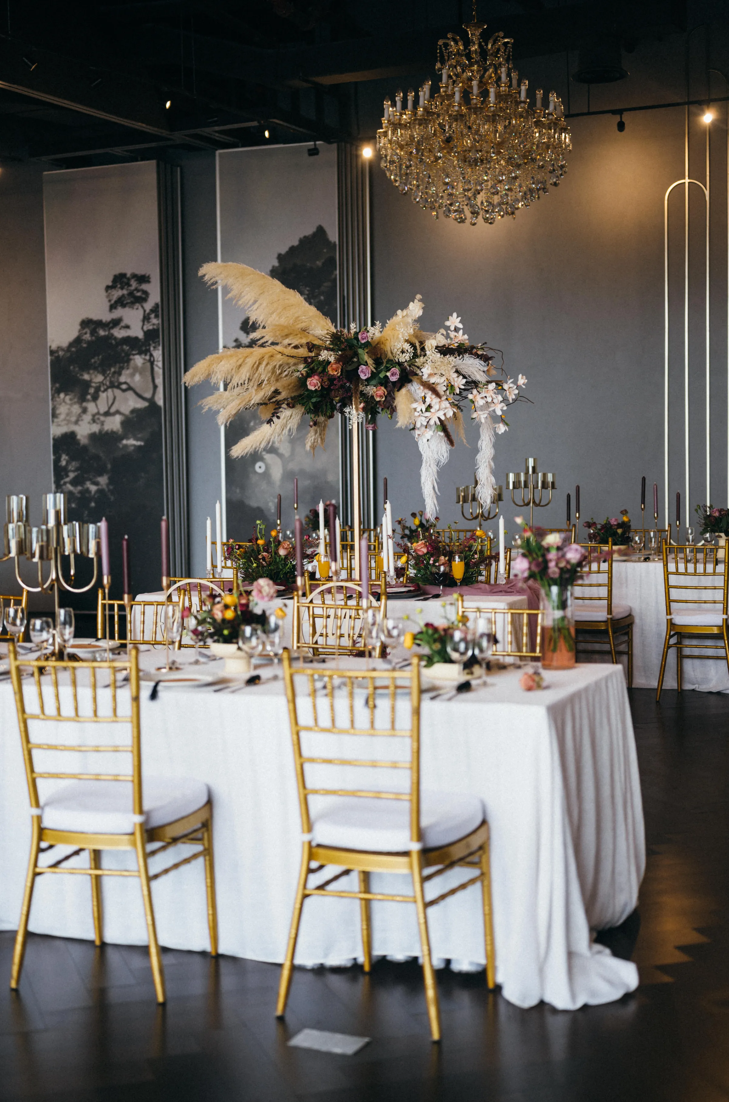 Photo by Trees On The Moon. theweddingnotebook.com