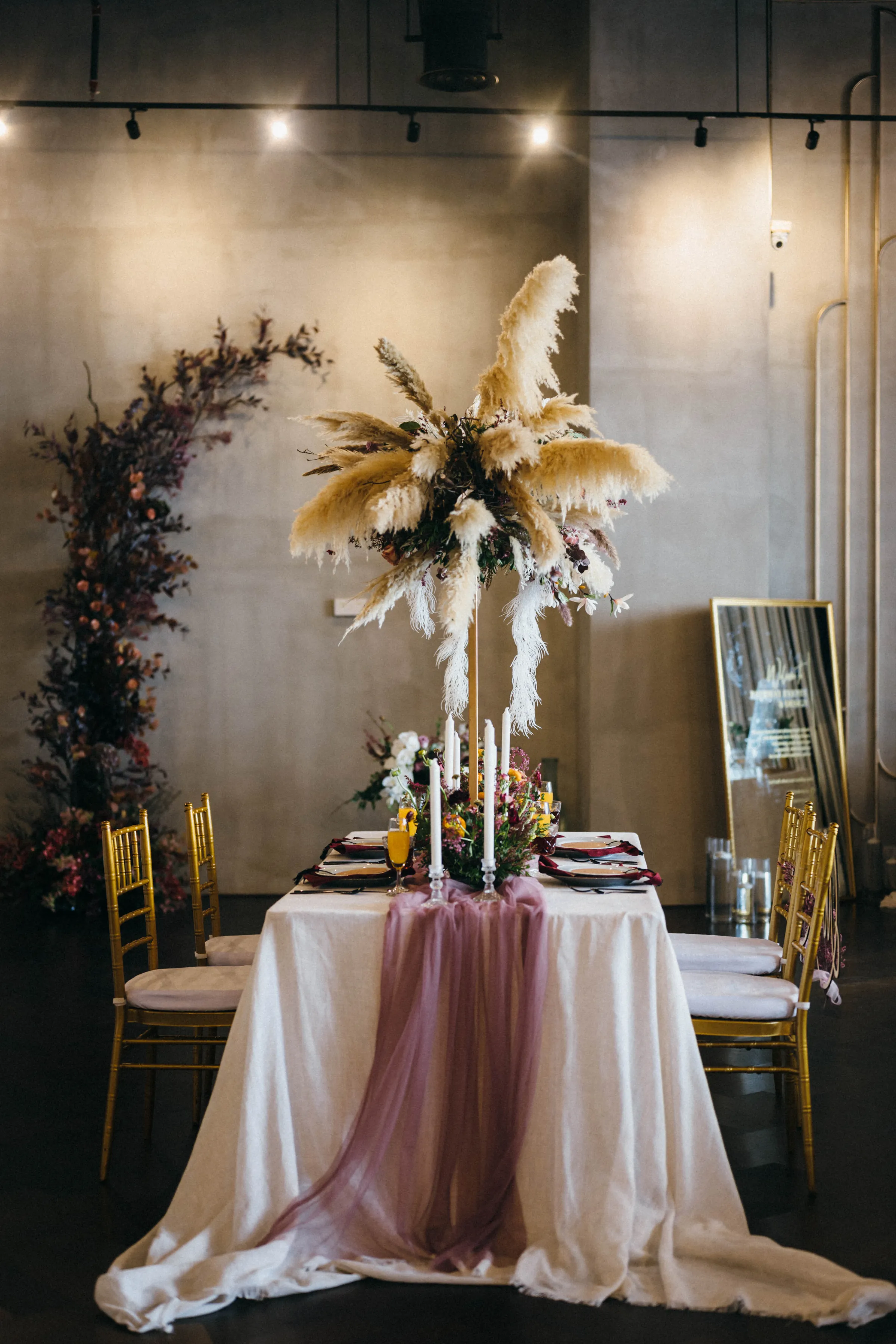 Photo by Trees On The Moon. theweddingnotebook.com