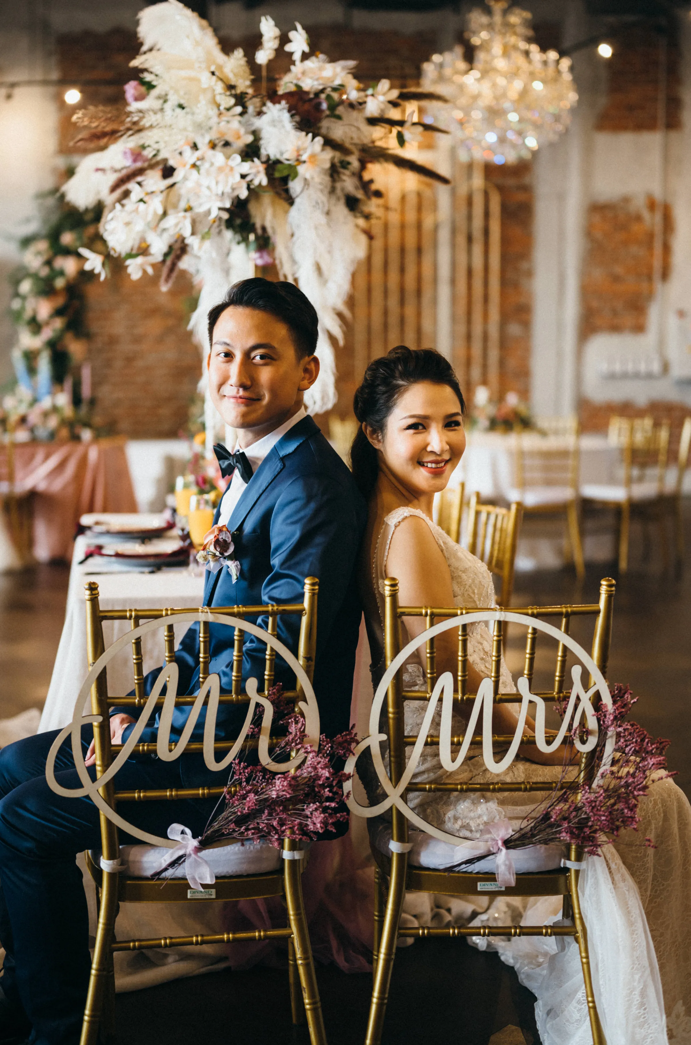 Photo by Trees On The Moon. theweddingnotebook.com