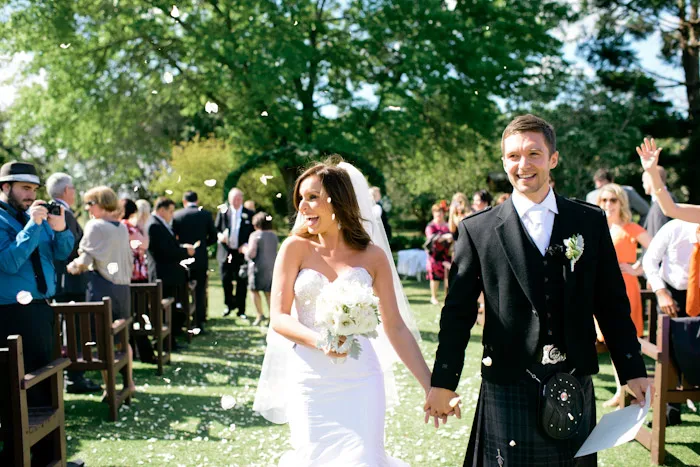 Tealily Photography. theweddingnotebook.com