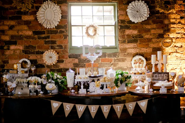 Tealily Photography. theweddingnotebook.com