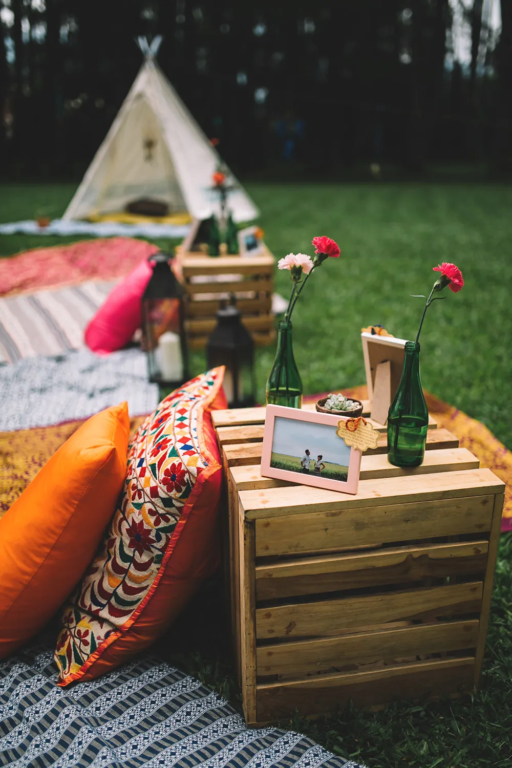 Photo by Fire, Wood and Earth Photography. theweddingnotebook.com