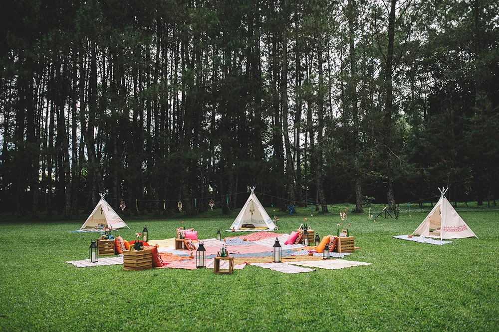 Photo by Fire, Wood and Earth Photography. theweddingnotebook.com