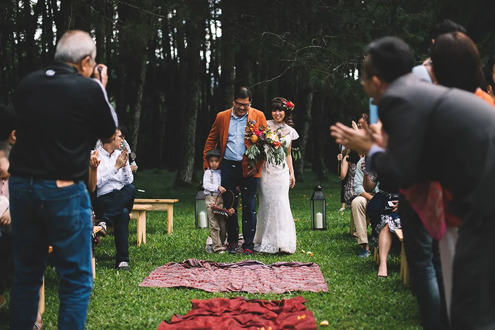 Photo by Fire, Wood and Earth Photography. theweddingnotebook.com