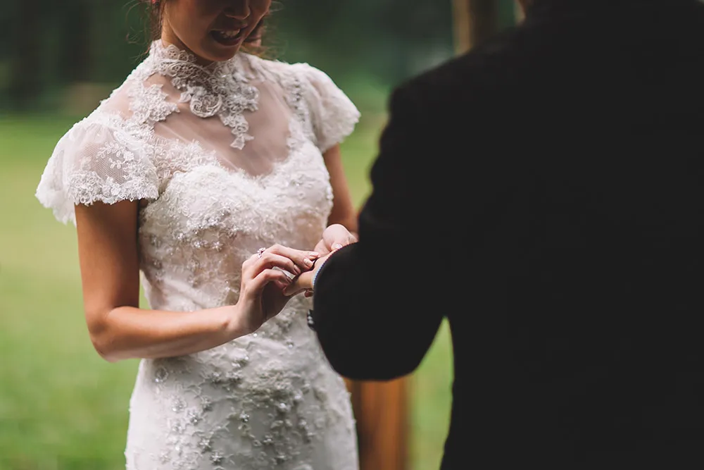 Photo by Fire, Wood and Earth Photography. theweddingnotebook.com