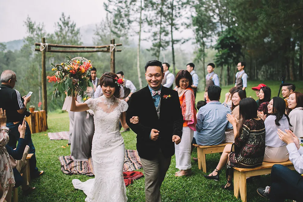 Photo by Fire, Wood and Earth Photography. theweddingnotebook.com