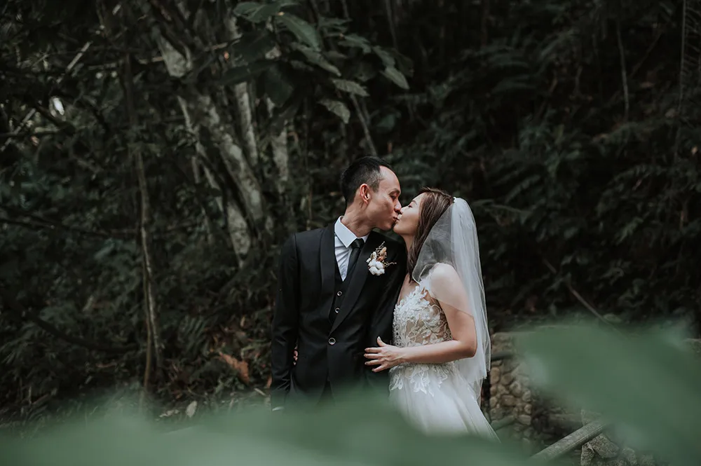 Zach Chin Photography. theweddingnotebook.com