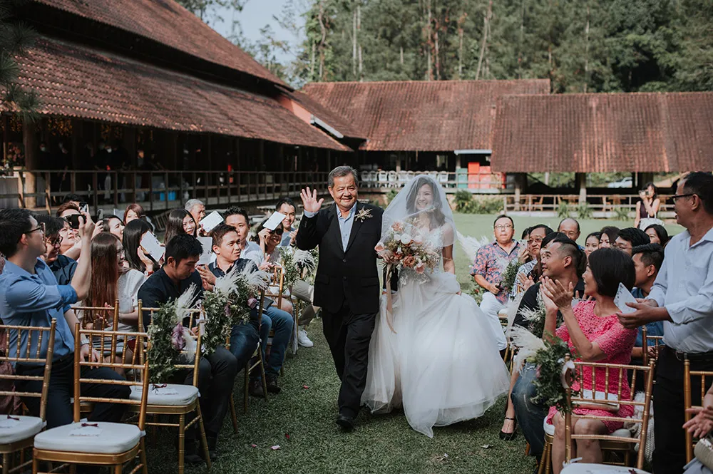 Zach Chin Photography. theweddingnotebook.com