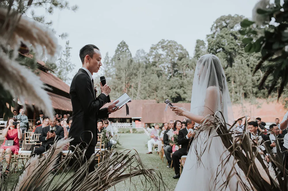 Zach Chin Photography. theweddingnotebook.com