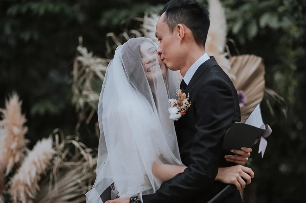 Zach Chin Photography. theweddingnotebook.com