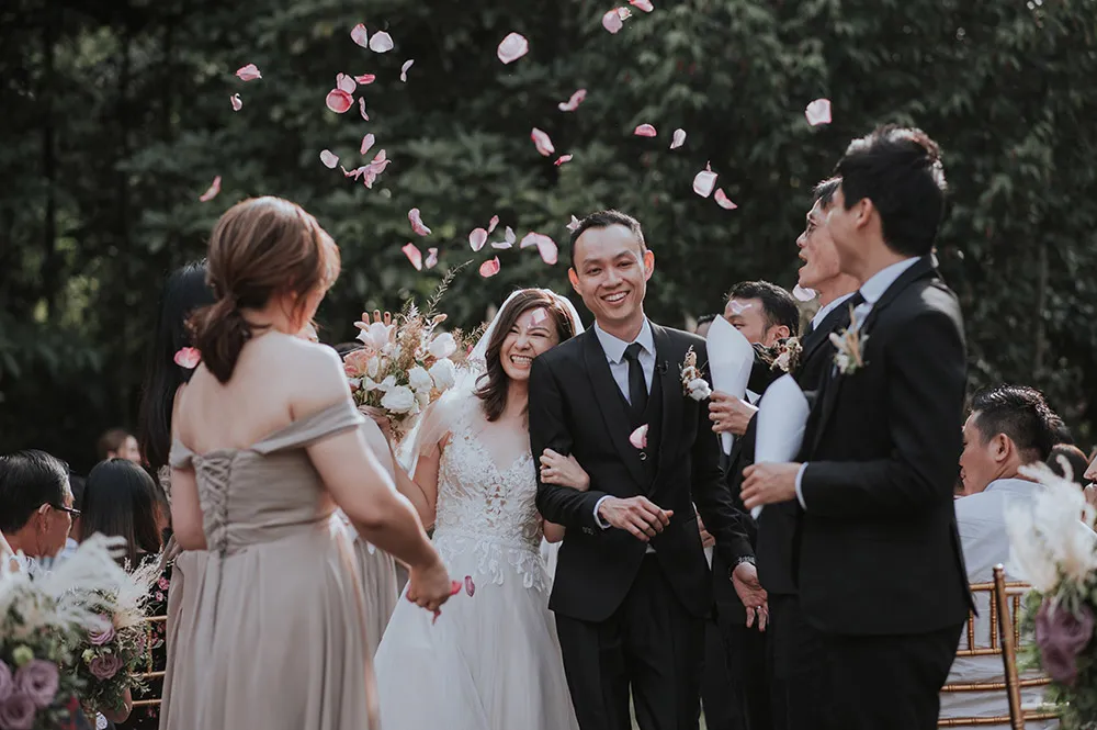 Zach Chin Photography. theweddingnotebook.com