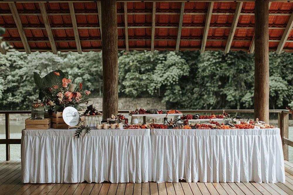 Zach Chin Photography. theweddingnotebook.com