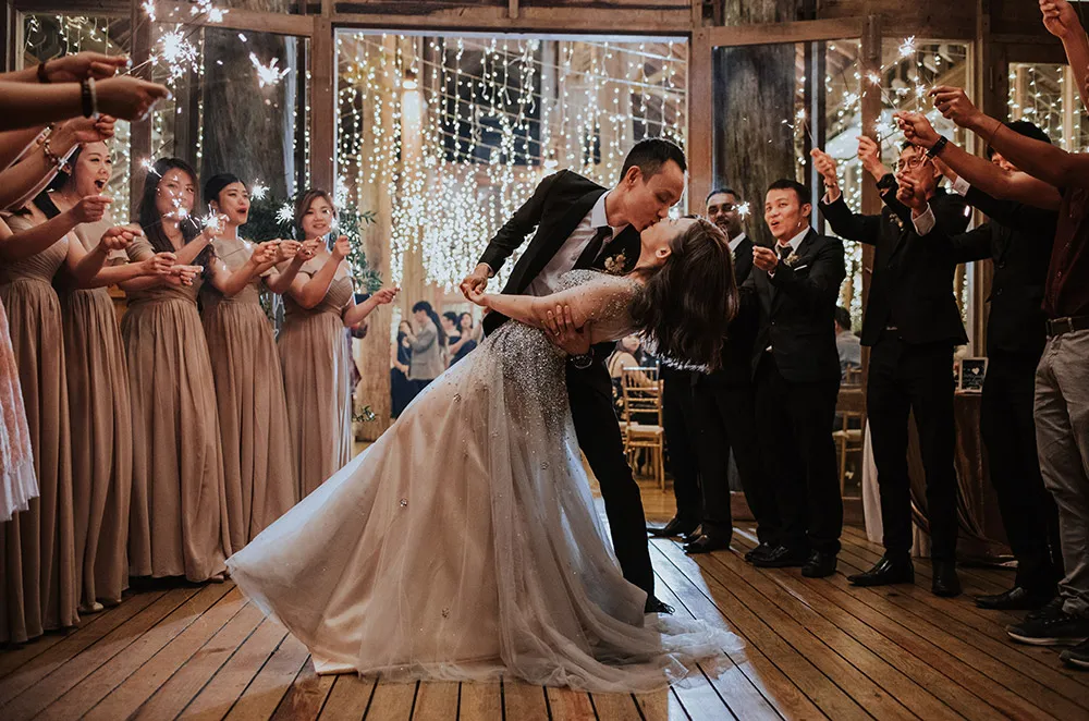 Zach Chin Photography. theweddingnotebook.com