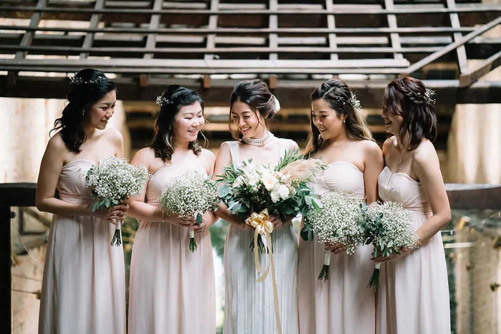 Photo by Andrew Chow of Munkeat Studio. theweddingnotebook.com