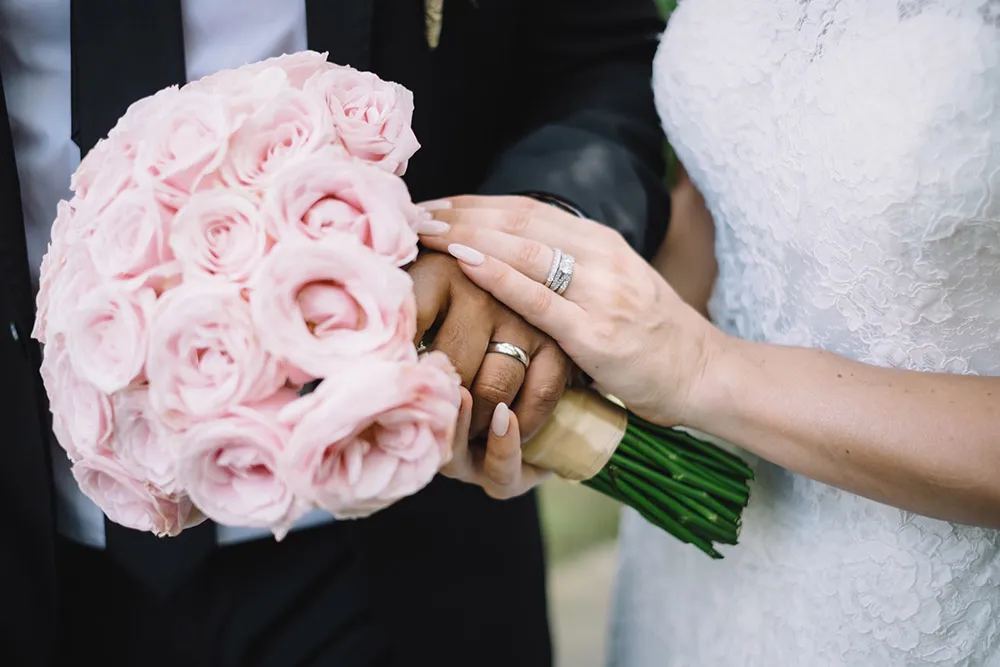 Photo by Gusmank Wedding Photography. theweddingnotebook.com