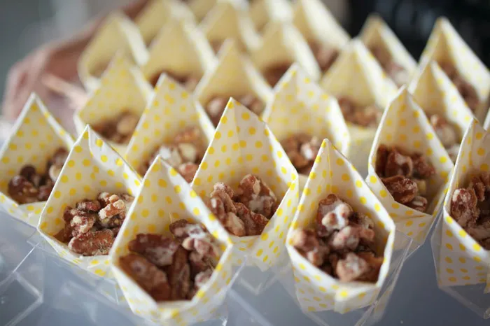 Photo by Cornelius Lim. Courtesy of Hannah Tan. theweddingnotebook.com