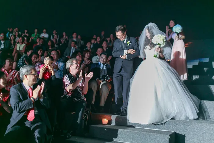 Photo by Cornelius Lim. Courtesy of Hannah Tan. theweddingnotebook.com