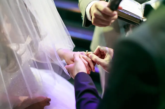 Photo by Cornelius Lim. Courtesy of Hannah Tan. theweddingnotebook.com