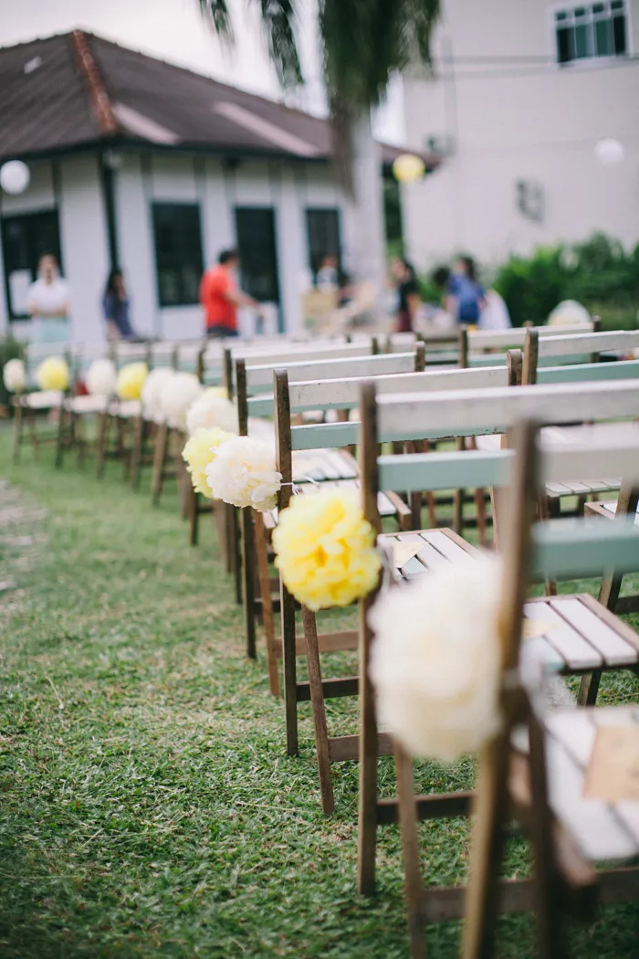 Backyard wedding. Photo by Memoir Click Studio. Event Styling by Yean. theweddingnotebook.com