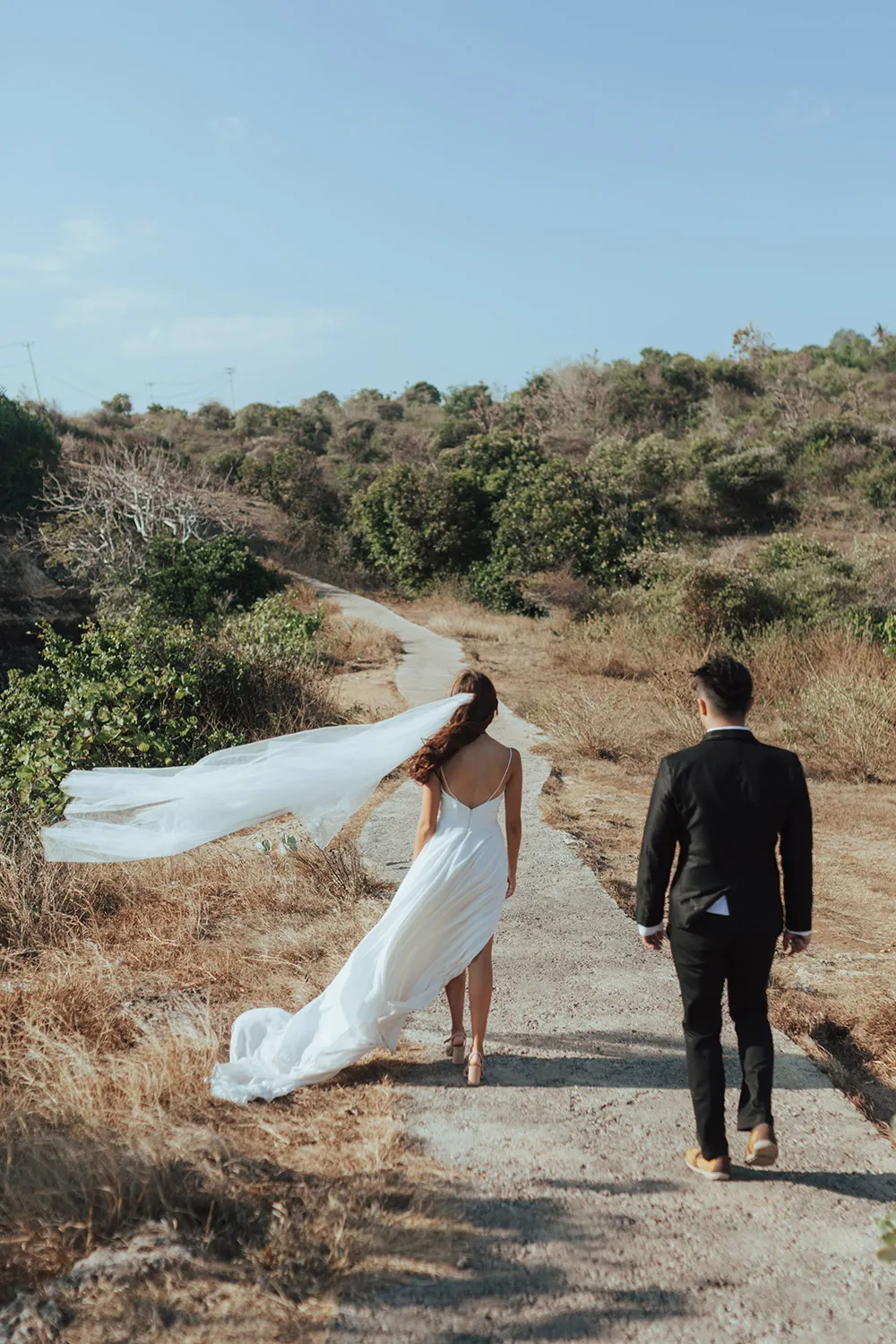 Photo by Fire Wood & Earth. theweddingnotebook.com