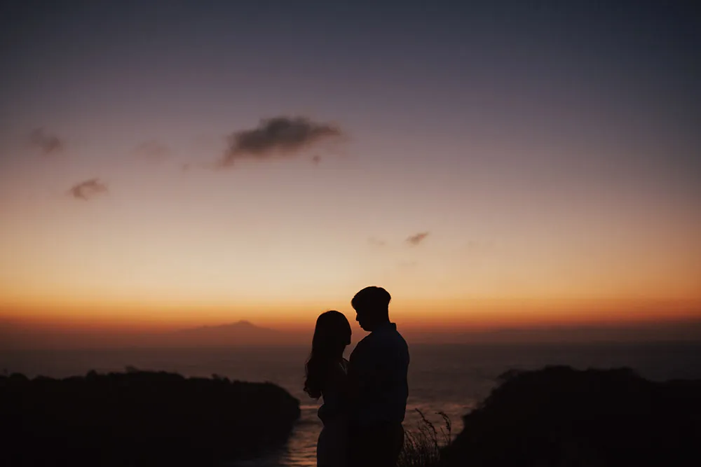 Photo by Fire Wood & Earth. theweddingnotebook.com