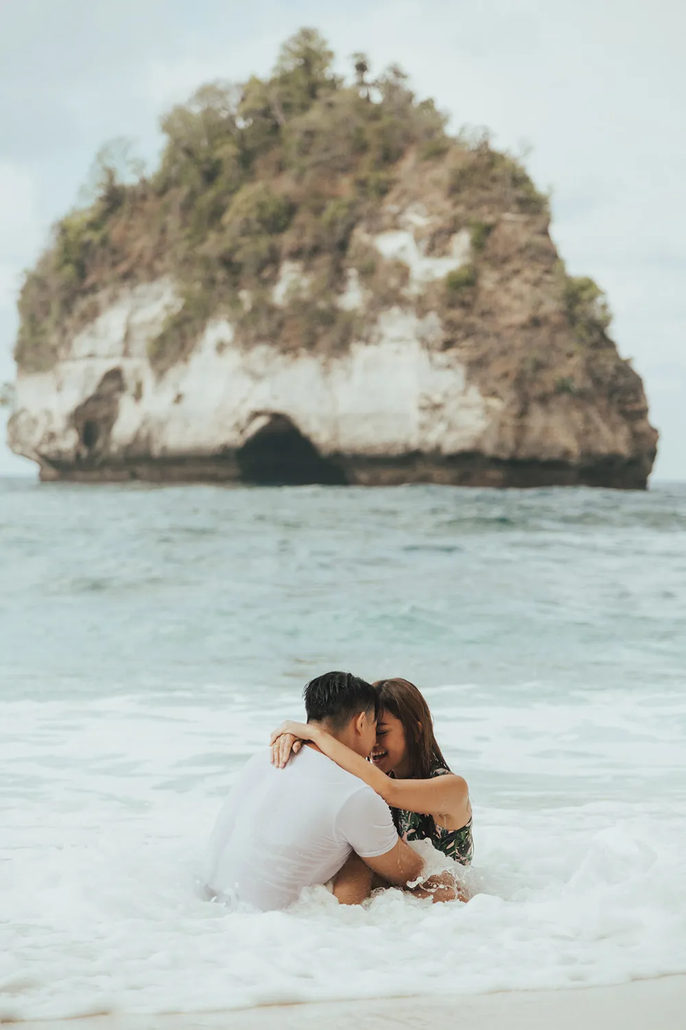 Photo by Fire Wood & Earth. theweddingnotebook.com