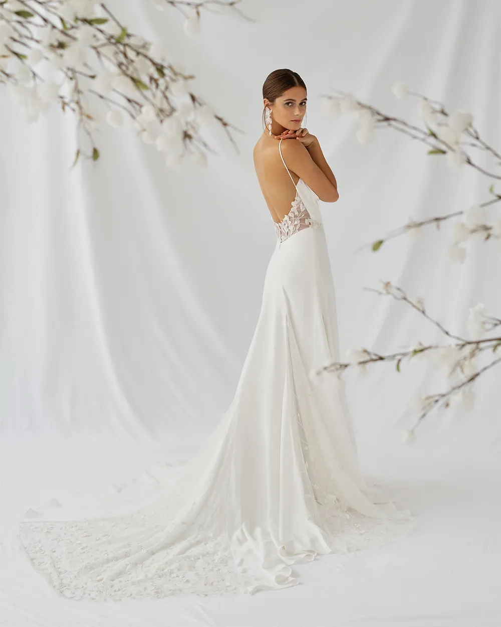 Alexandra Grecco Fall 2021 Bridal Collection. theweddingnotebook.com