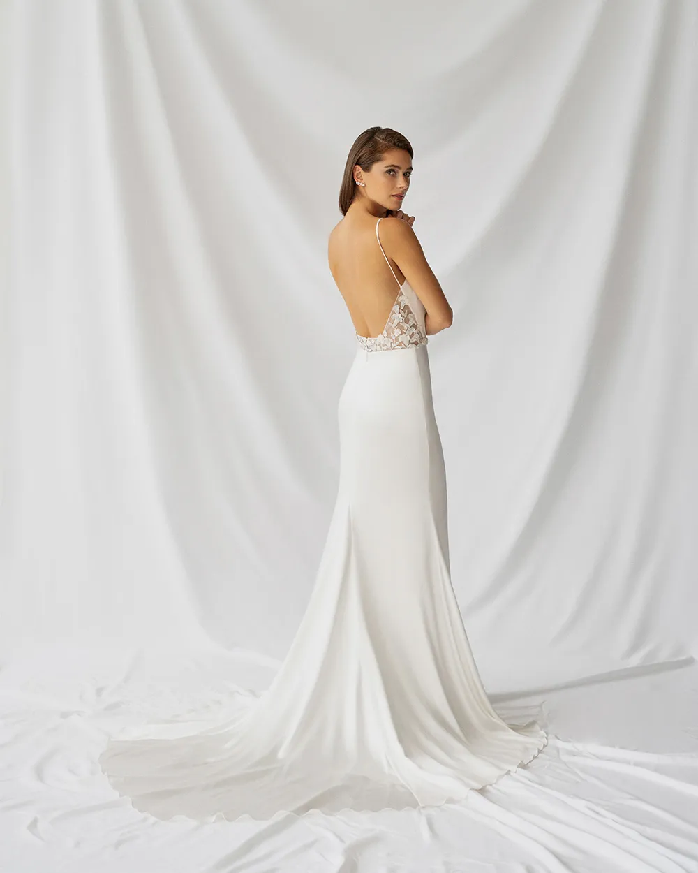 Alexandra Grecco Fall 2021 Bridal Collection. theweddingnotebook.com