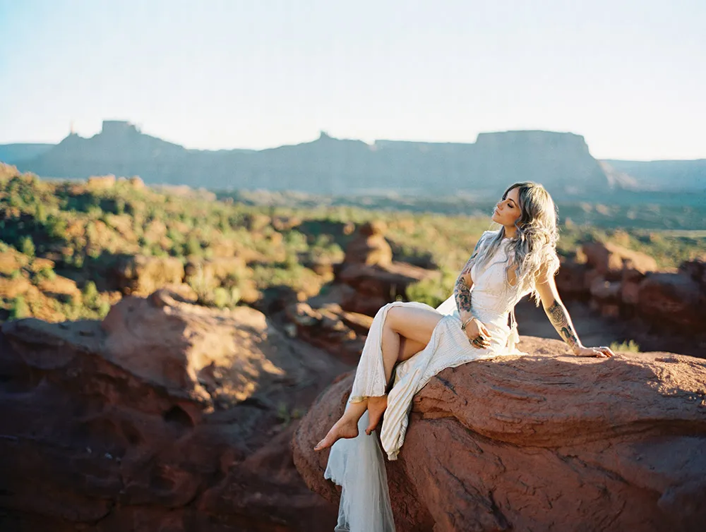 Adele - Wilderly Bride by Allure Bridals Spring 2018 Collection. theweddingnotebook.com