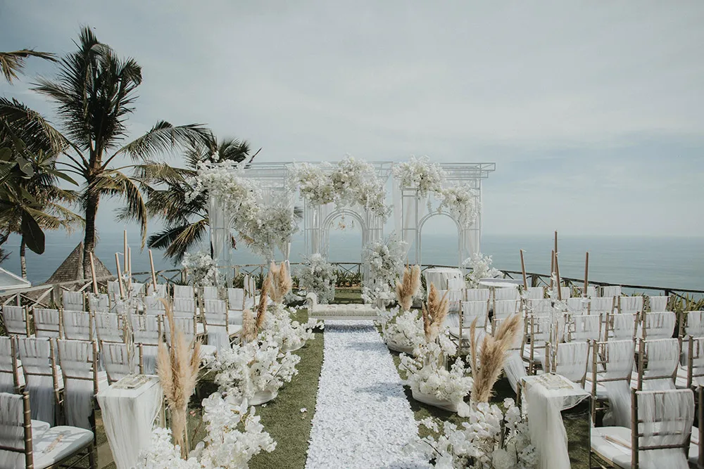 Photo by Iluminen. theweddingnotebook.com