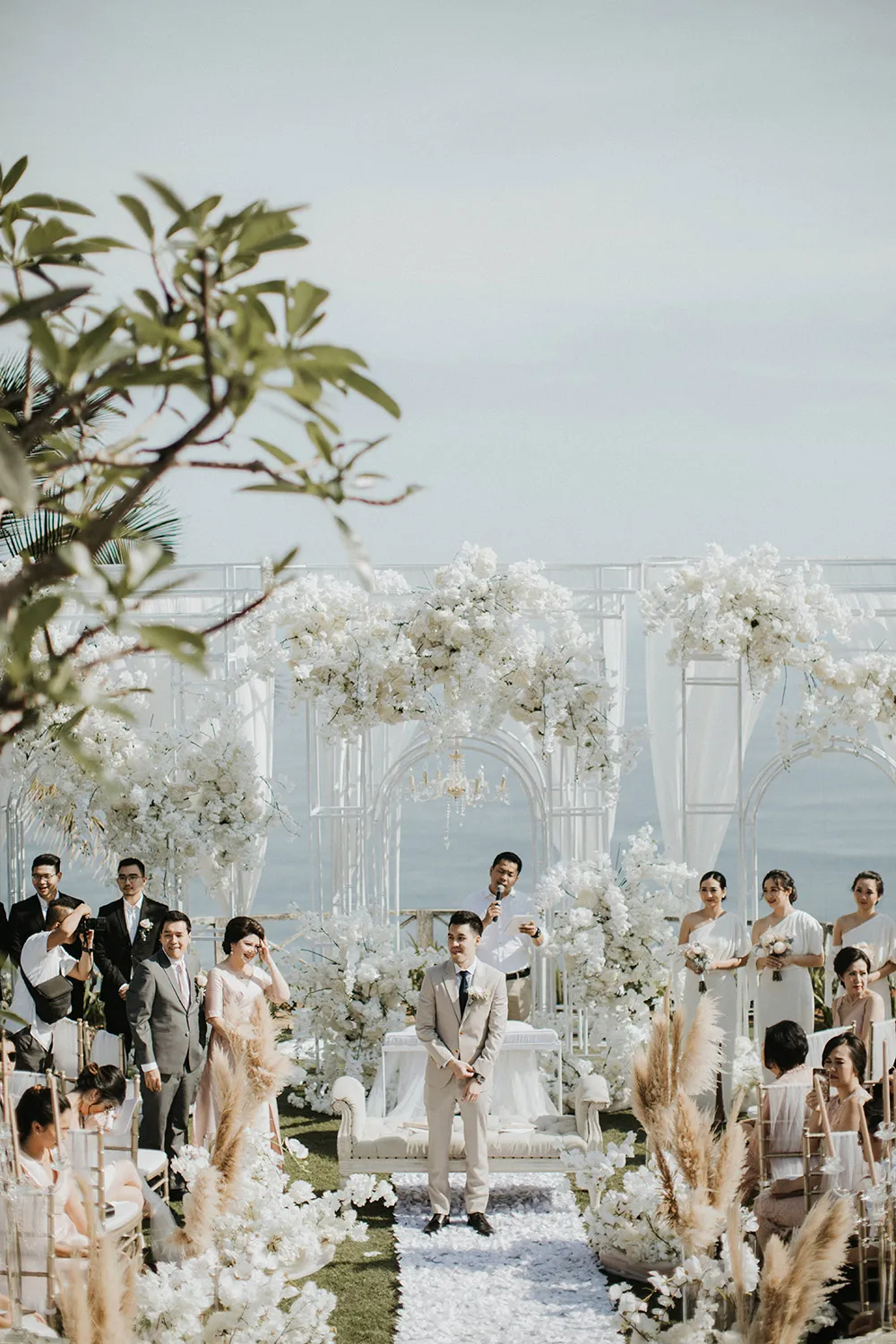 Photo by Iluminen. theweddingnotebook.com