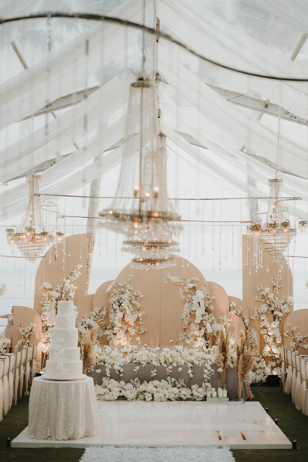 Photo by Iluminen. theweddingnotebook.com