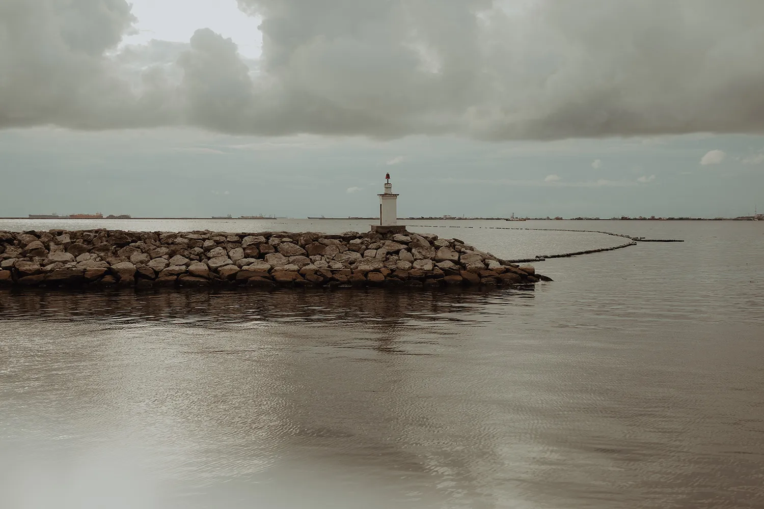 Photography by ProudRad. Yacht Wedding. theweddingnotebook.com