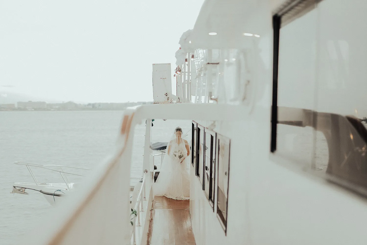 Photography by ProudRad. Yacht Wedding. theweddingnotebook.com