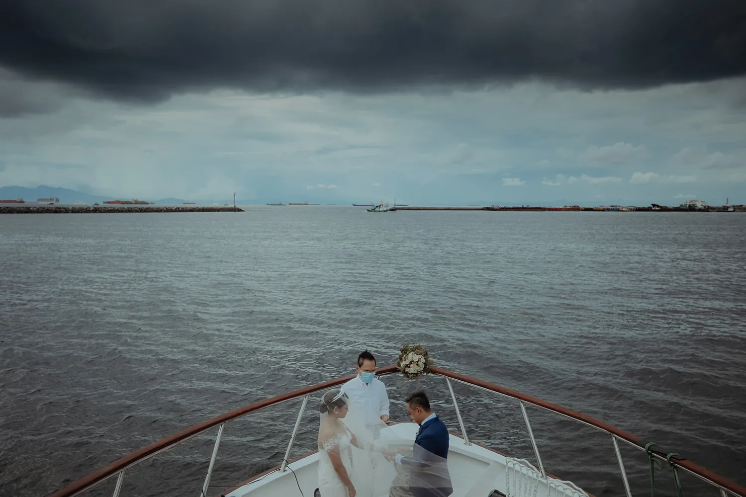 Photography by ProudRad. Yacht Wedding. theweddingnotebook.com