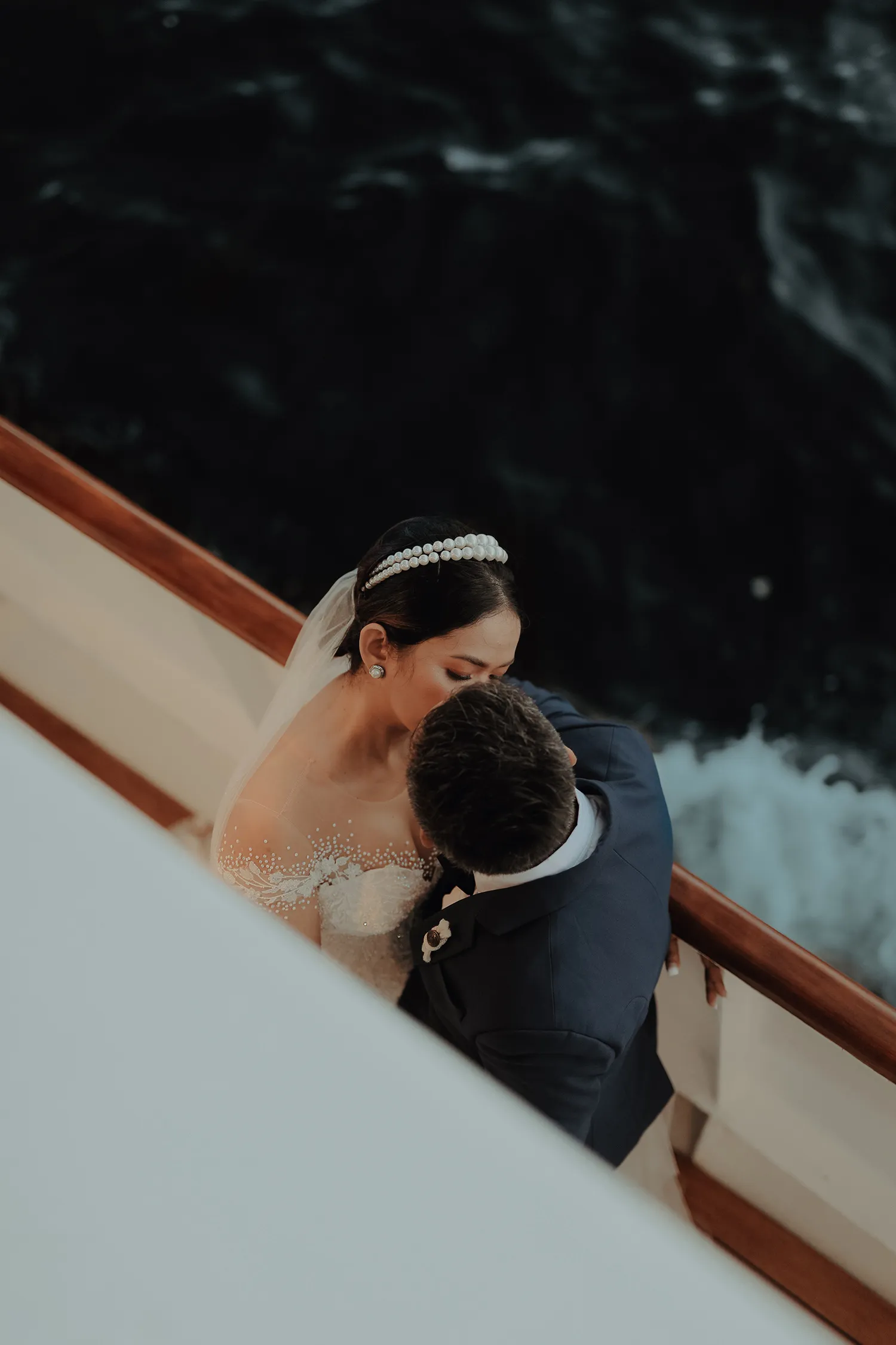 Photography by ProudRad. Yacht Wedding. theweddingnotebook.com