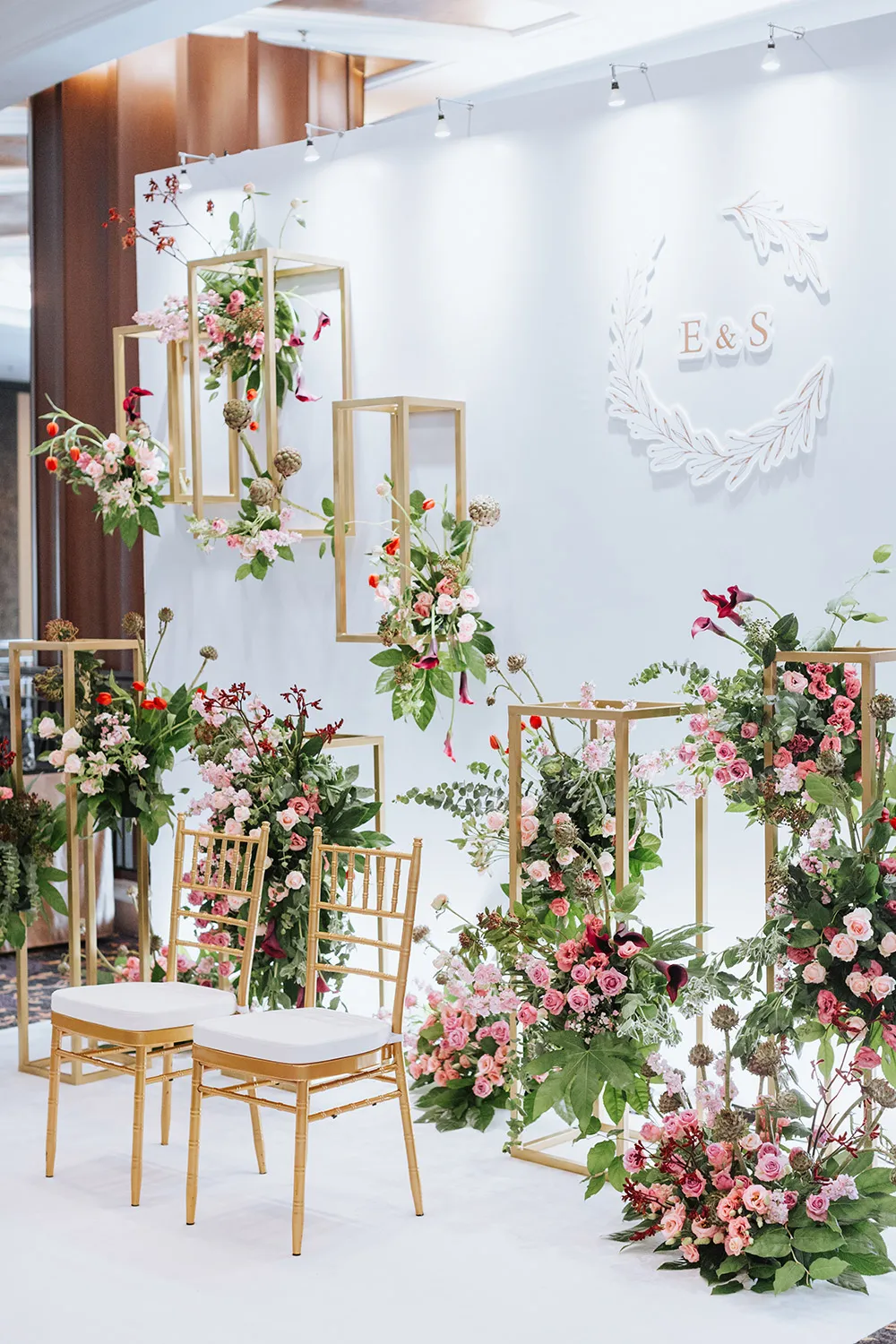 Munkeat Photography. theweddingnotebook.com