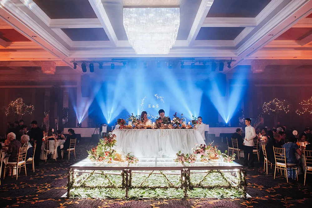 Munkeat Photography. theweddingnotebook.com