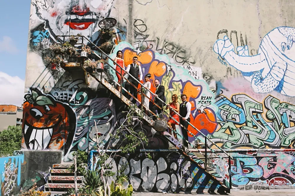 Photo by Lara Hotz Photography. theweddingnotebook.com