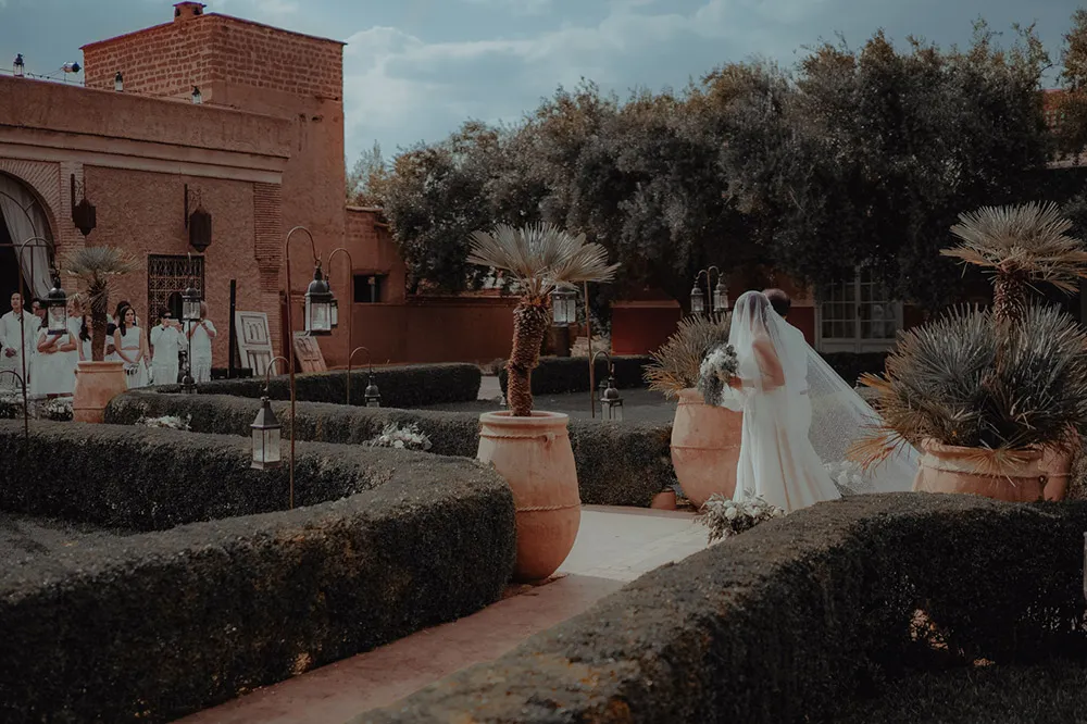 Photo by ProudRad. theweddingnotebook.com